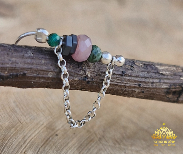 עגיל מטפס בצבע כסף בשילוב שרשרת כסף 925, עגיל בודד, בשילוס רובי בקוורץ, המטייט, רוביזויסייט, בשילוב חרוזי כסף